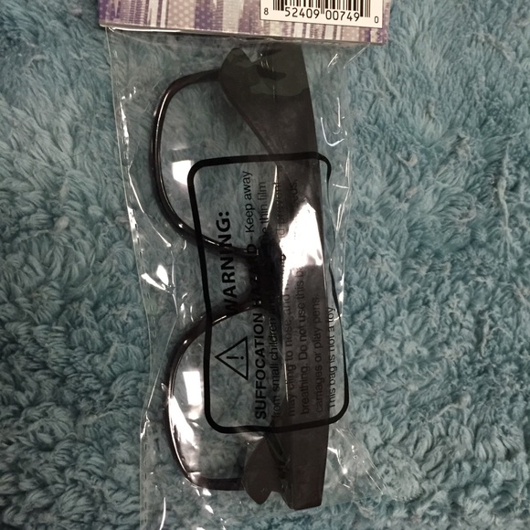 Fashion costume black framed glasses - Picture 7 of 8